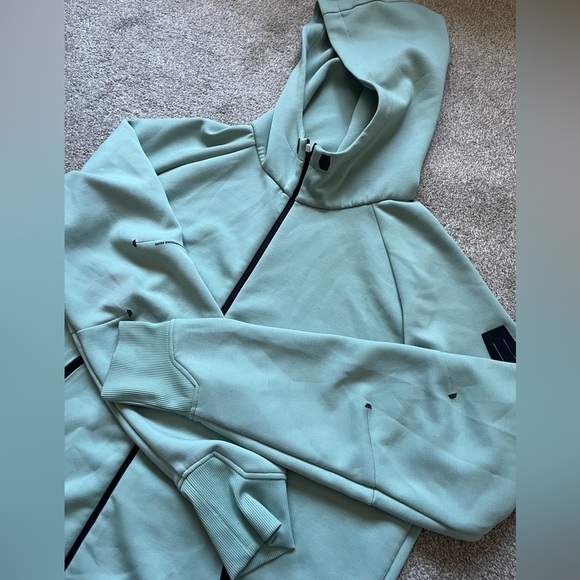 On Running Other - Men’s ON Zipped Hoodie | Size Large